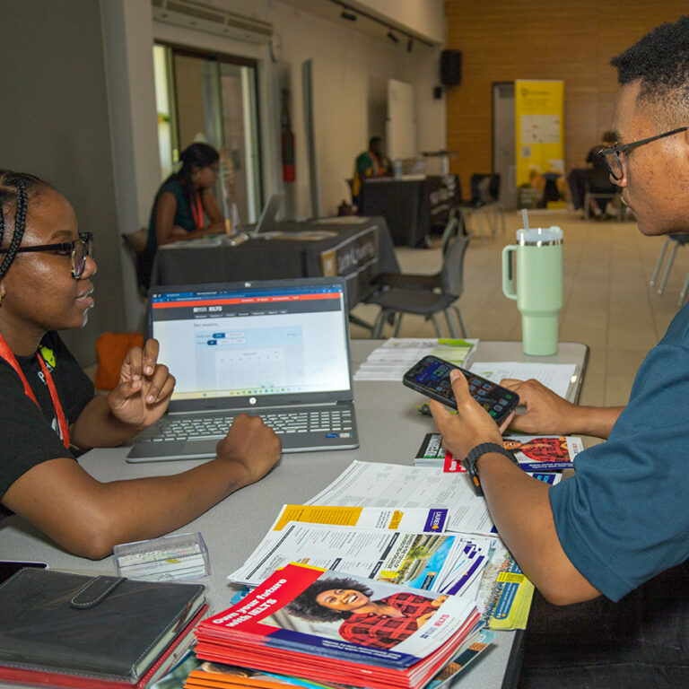 Punzila counsellor helping a student with university options
